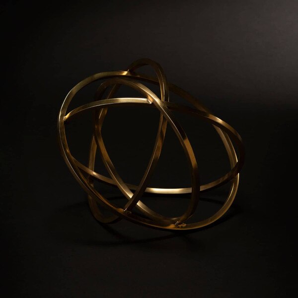 Ellipse Table Top Accessory Lifestyle 16